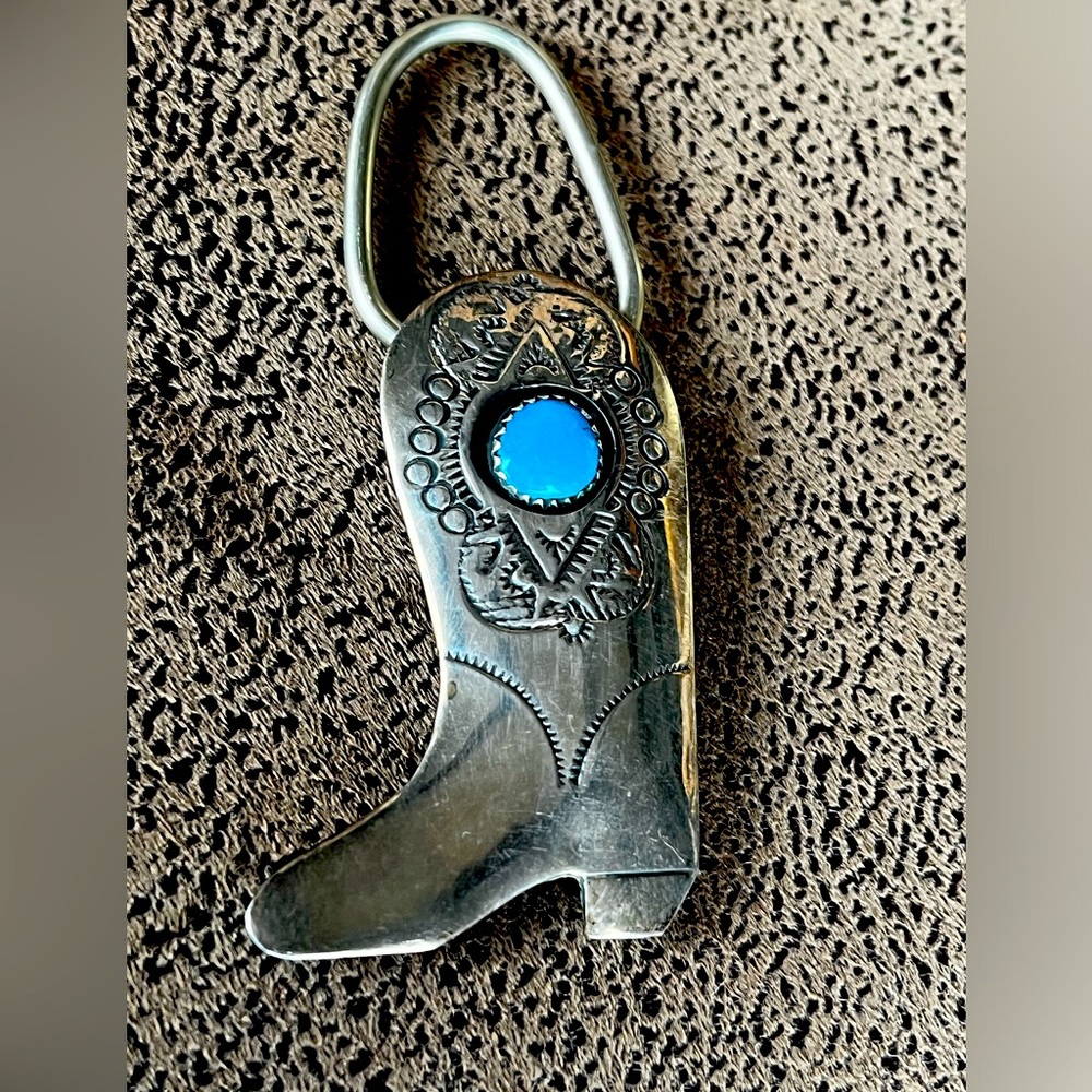 Sterling silver
Shadow Box Key Chain